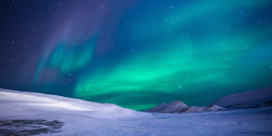 Beitragsbild des Blogbeitrags Die Nordlichter in Island: Ein himmlisches Spektakel 