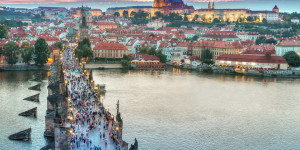 Beitragsbild des Blogbeitrags Sehenswürdigkeiten Prag: Die Perle an der Moldau 