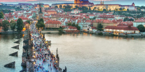 Beitragsbild des Blogbeitrags Sehenswürdigkeiten Prag: Die Perle an der Moldau