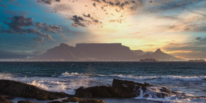Beitragsbild des Blogbeitrags Sehenswürdigkeiten Kapstadt: Einmalige Erlebnisse am Kap der Guten Hoffnung 