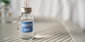 Beitragsbild des Blogbeitrags Der bivalente mRNA-Impfstoff-Booster Omicron BA.4/BA.5 löst ähnliche neutralisierende Antikörperreaktionen wie der monovalente Impfstoff aus 