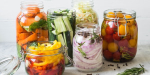 Beitragsbild des Blogbeitrags Forscher untersuchen, wie fermentiertes Gemüse Entzündungsmarker bei Frauen beeinflusst 