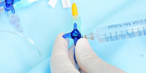 Beitragsbild des Blogbeitrags Die FUSCLEAN-Technologie ermöglicht die vorbeugende Reinigung von Kathetern und Ventilen bei Patienten mit Hydrozephalie 