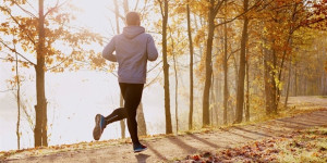 Beitragsbild des Blogbeitrags Multidirektionaler Sport kann bei jungen Sportlern zu stärkeren Knochen führen