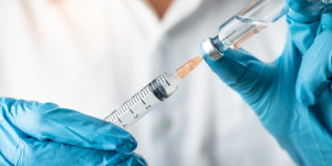 Beitragsbild des Blogbeitrags Studie zeigt, dass die meisten Affenpockeninfektionen nach der Impfung innerhalb von zwei Wochen nach Erhalt der ersten Dosis MVA-BN auftreten