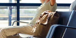 Beitragsbild des Blogbeitrags 25+ Ideen um deine Wartezeit am Flughafen Wien zu überbrücken