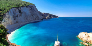 Beitragsbild des Blogbeitrags Lefkada Island Travel Guide: Unforgettable Experiences in Greece