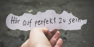 Beitragsbild des Blogbeitrags Selbstzweifel beim Bloggen: Wie viel ist normal?