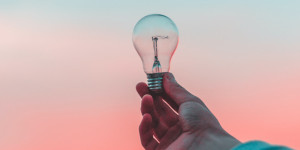 Beitragsbild des Blogbeitrags Der praktische Leitfaden zum Influencer Marketing für Einsteiger