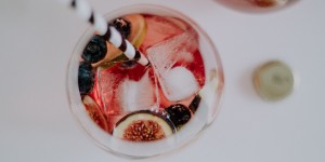 Beitragsbild des Blogbeitrags Bubbly Friday: Campari Tonic