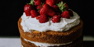 Beitragsbild des Blogbeitrags Recipe: DIY Naked Cake