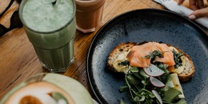 Beitragsbild des Blogbeitrags Food Guide: 3 Favorite Cafés in Bali