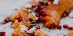 Beitragsbild des Blogbeitrags Rezept: Hasselback Butternuss Kürbis aus dem Ofen