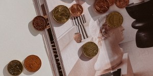 Beitragsbild des Blogbeitrags Let’s Talk About Money: Money Behaviour