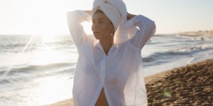 Beitragsbild des Blogbeitrags Sommer Fashion: 10 Weiße Blusen Für Jedes Budget