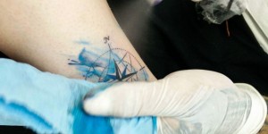 Beitragsbild des Blogbeitrags The Story of my Travel Tattoo