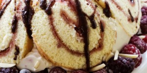 Beitragsbild des Blogbeitrags Charlotte Royal mit Beeren