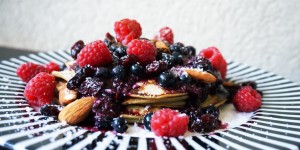 Beitragsbild des Blogbeitrags Raspberry & Blueberry Pancakes