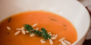 Beitragsbild des Blogbeitrags Vegan Thai Pumpkin Soup 