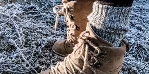 Beitragsbild des Blogbeitrags Wo gibt es nachhaltige Winterschuhe zu kaufen?