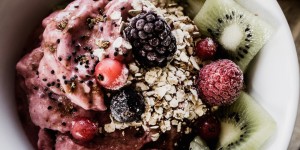 Beitragsbild des Blogbeitrags Raspberrycream-Oats Breakfast Bowl