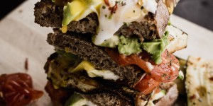 Beitragsbild des Blogbeitrags Poached-Egg-Veggie Sandwich