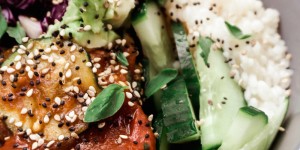 Beitragsbild des Blogbeitrags Eine Schüssel voller Glück – Buddha Bowl mit Reis und Gemüse