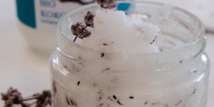 Beitragsbild des Blogbeitrags DIY Coconut Lavendel Sugar Scrub 