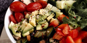 Beitragsbild des Blogbeitrags Veggie-Tofu Bowl