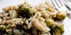 Beitragsbild des Blogbeitrags Vegane histaminfreie Pasta mit Gemüse 