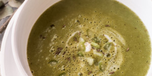 Beitragsbild des Blogbeitrags Vegane Wirsing-Kartoffel-Suppe