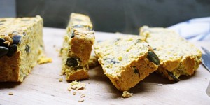 Beitragsbild des Blogbeitrags Süßkartoffelbrot ohne Mehl