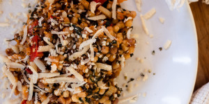 Beitragsbild des Blogbeitrags Fregola Sarda in Gemüsesauce