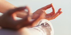 Beitragsbild des Blogbeitrags Das Wurzelchakra in Balance bringen 