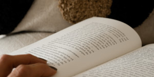 Beitragsbild des Blogbeitrags Buchtipp: Überraschung im Café am Rande der Welt