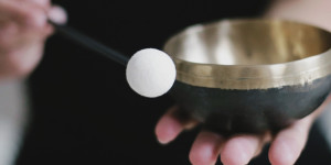 Beitragsbild des Blogbeitrags Meditations-Guide: so bringst du deinen Geist zur Ruhe