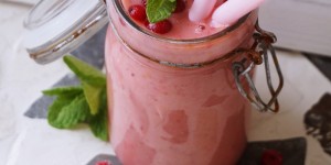 Beitragsbild des Blogbeitrags Erdbeer-Maca-Shake