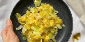 Beitragsbild des Blogbeitrags FOOD // KARTOFFEL KRAUT PFANNE VEGETARISCH