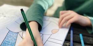 Beitragsbild des Blogbeitrags FAMILIE // STATT RUMHÄNGEN: BESCHÄFTIGUNGSIDEEN FÜR 6-10 JÄHRIGE