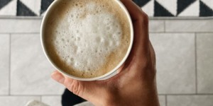 Beitragsbild des Blogbeitrags LIFE // SLOWVIVAL STATT SURVIVAL. MEINE 5 SLOWVIVAL TIPPS FÜR CORONA ELTERN