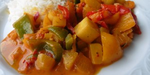 Beitragsbild des Blogbeitrags Gsund und gschmackig: Gemüsecurry mit Basmati Reis 