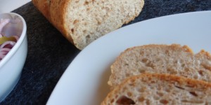 Beitragsbild des Blogbeitrags Backe, Backe,..einfaches Vollkornbrot