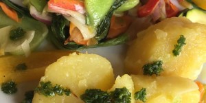 Beitragsbild des Blogbeitrags Gesund ins Osterwochenende! Gemüsepfanne mit frischen Kräutern