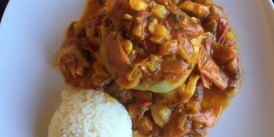 Beitragsbild des Blogbeitrags Kohlrabi mit Gemüsecurry und Reis