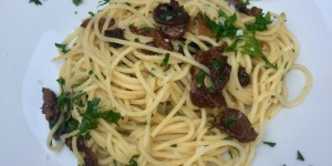Beitragsbild des Blogbeitrags Handliches Rezept: Pasta mit getrockneten Steinpilzen