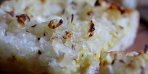 Beitragsbild des Blogbeitrags Herbstlicher Zwiebelkuchen von Obers trifft Sahne 