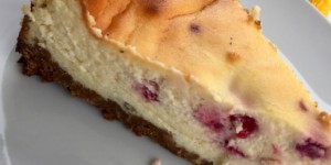 Beitragsbild des Blogbeitrags Topfentorte mit frischen Himbeeren 