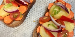 Beitragsbild des Blogbeitrags Brotreste verwerten: Überbackene Brote 