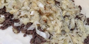 Beitragsbild des Blogbeitrags Rind-Krautstrudel mit ofengeröstetem Kraut