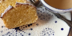 Beitragsbild des Blogbeitrags Saftiger Zitronenkuchen mit Meyer Zitronen